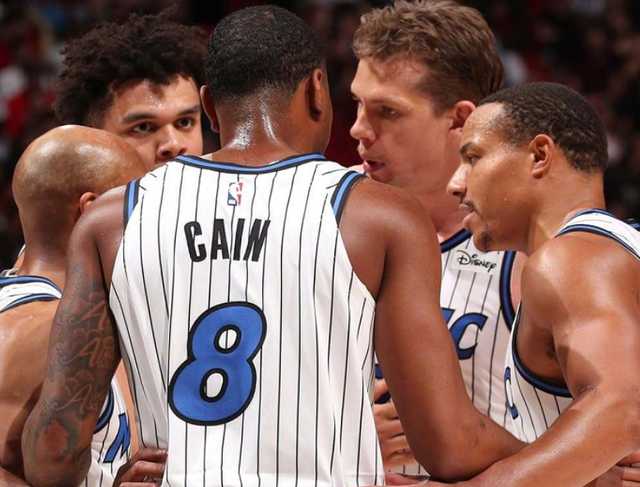 中超足球比赛现场直播