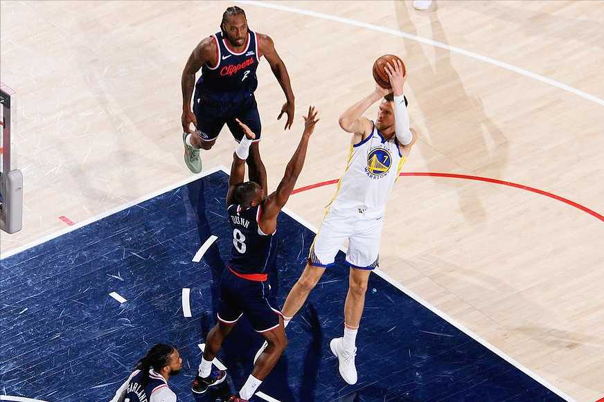 中沙足球比赛直播